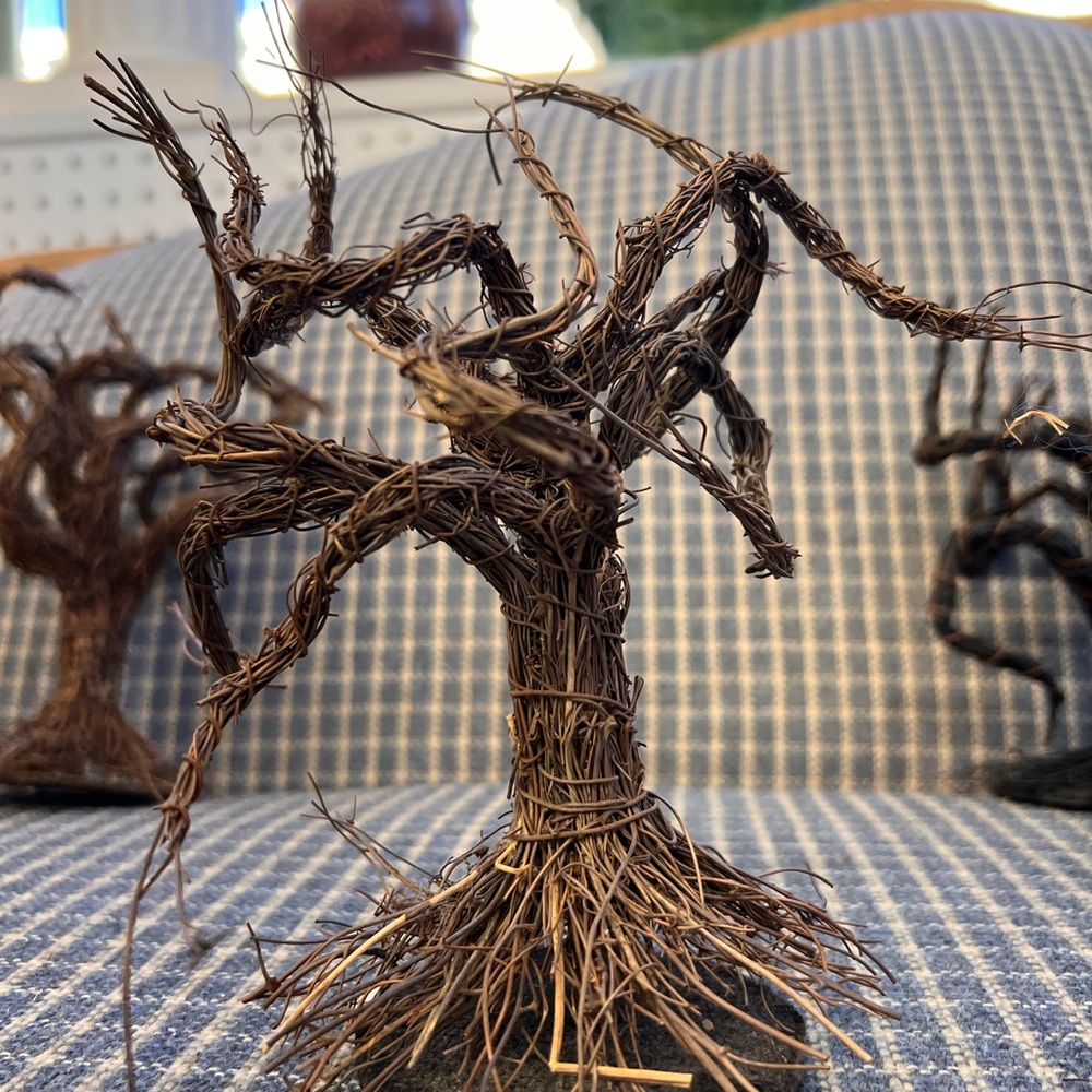 Decorative trees - Picture 2 of 5